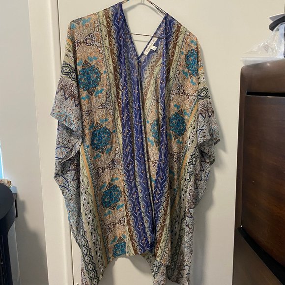 Daniel Rainn Patterned Shawl Wrap - Picture 3 of 7